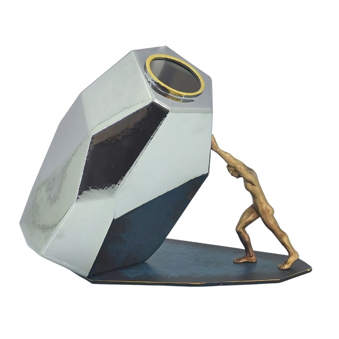 Metal Vazo Süren Adam 22x28cm